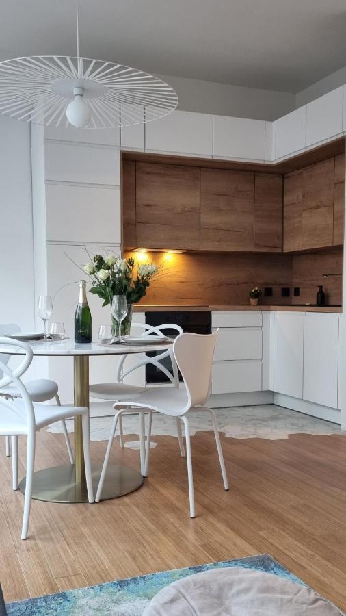 Au 53, Sous Le Chartil Apartment แร็งส์ ภายนอก รูปภาพ