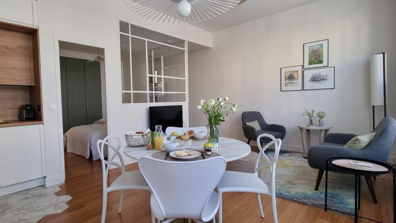 Au 53, Sous Le Chartil Apartment แร็งส์ ภายนอก รูปภาพ